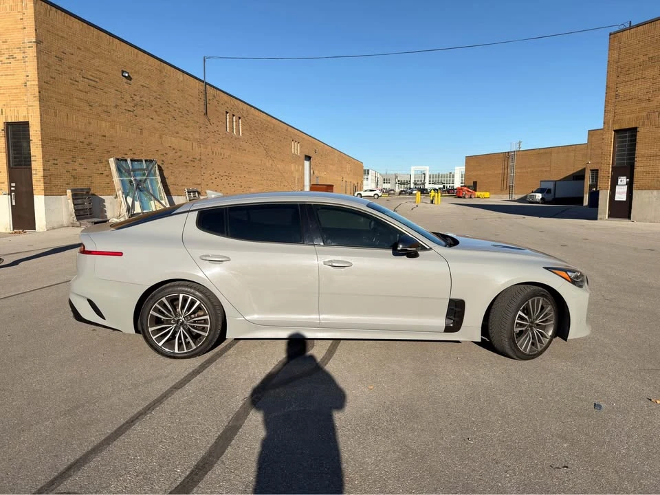2019 Kia Stinger - Image 2 of 20
