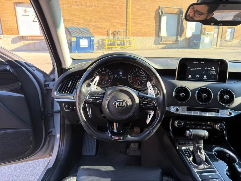 2019 Kia Stinger - Image 9 of 20