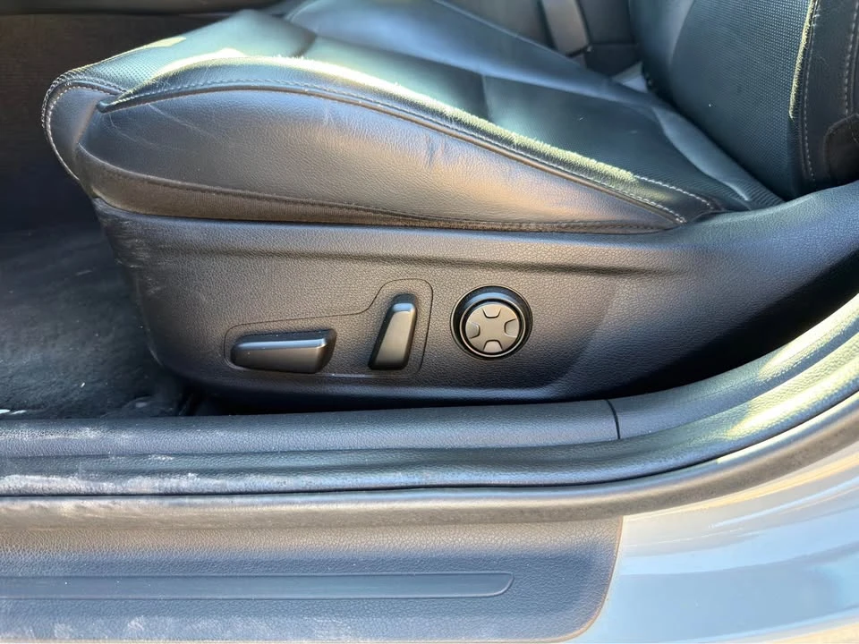 2019 Kia Stinger - Image 16 of 20