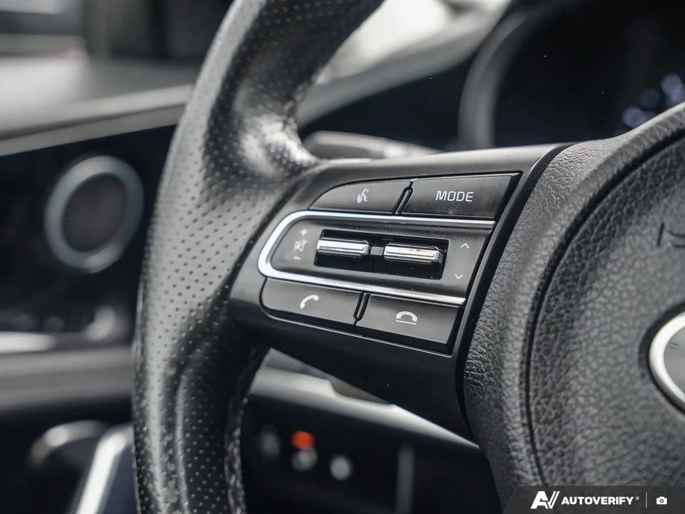 2019 Kia Stinger - Image 14 of 18