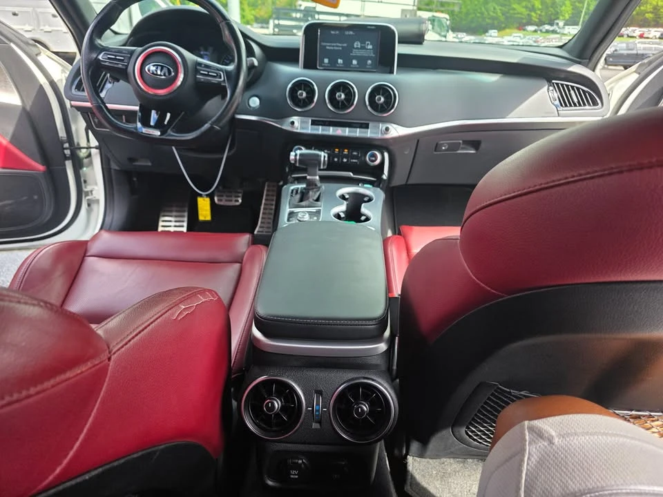 2019 Kia Stinger GT - Image 6 of 10