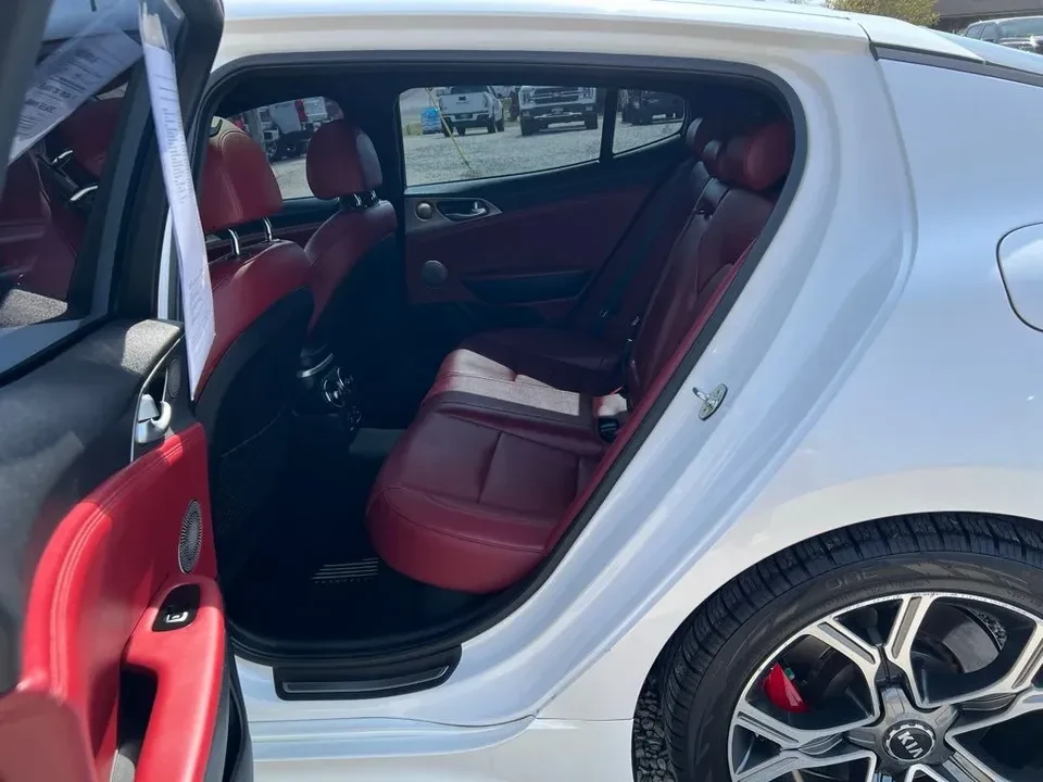2019 Kia Stinger GT - Image 13 of 18