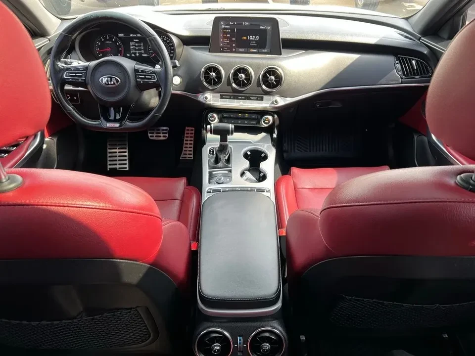 2019 Kia Stinger GT - Image 16 of 18