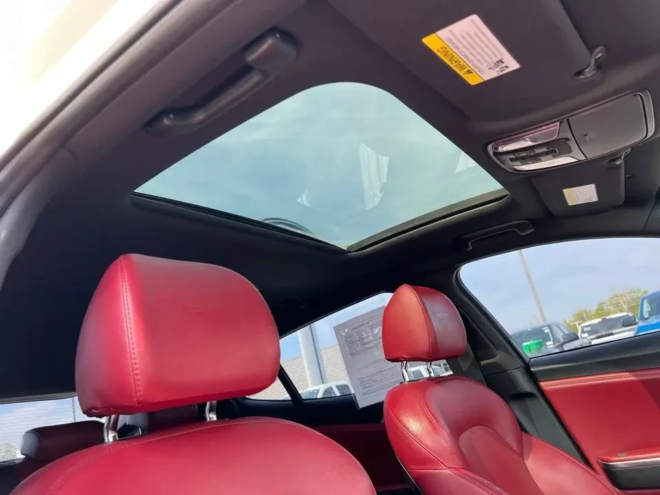 2019 Kia Stinger GT - Image 10 of 18