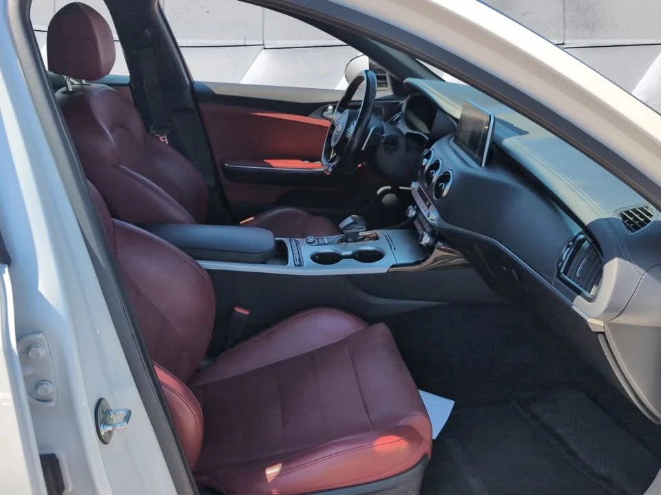 2019 Kia Stinger GT - Image 12 of 16