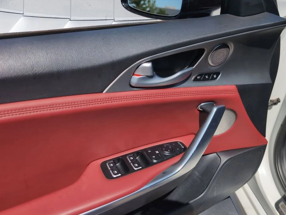 2019 Kia Stinger GT - Image 11 of 16