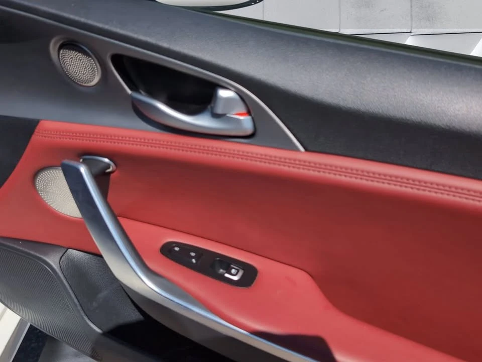 2019 Kia Stinger GT - Image 14 of 16