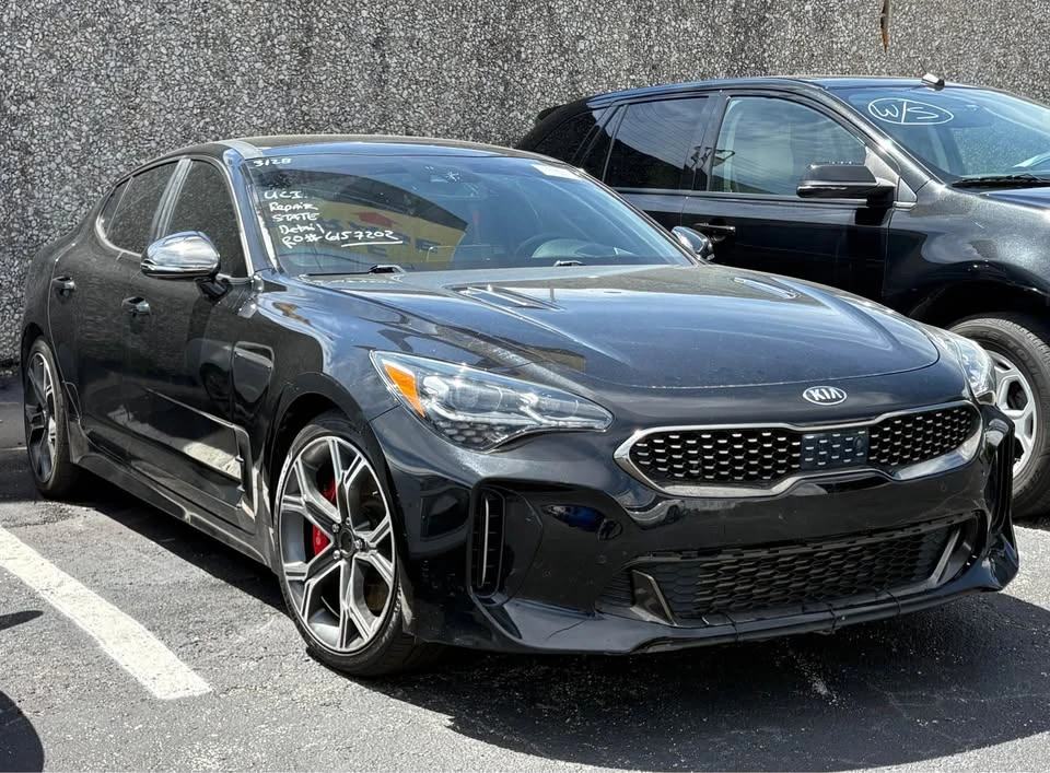 2019 Kia Stinger GT - Image 2 of 7