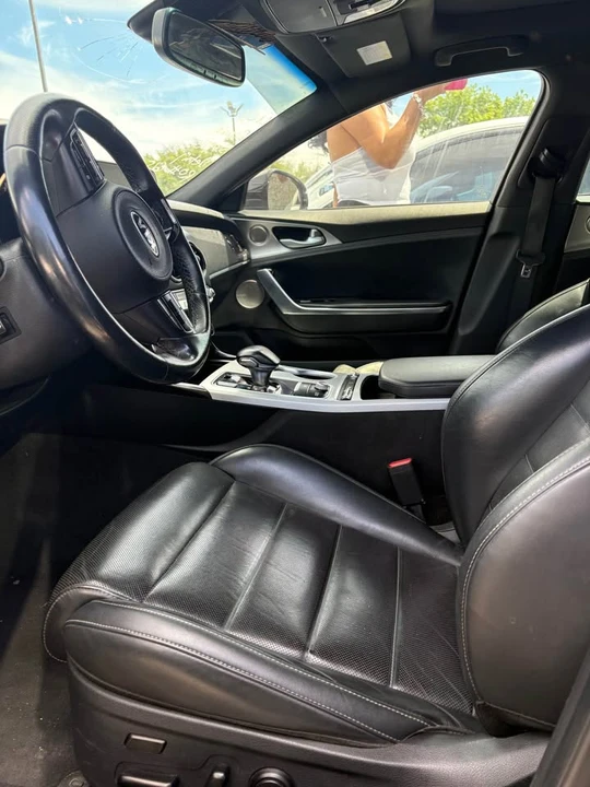 2019 Kia Stinger GT - Image 5 of 7