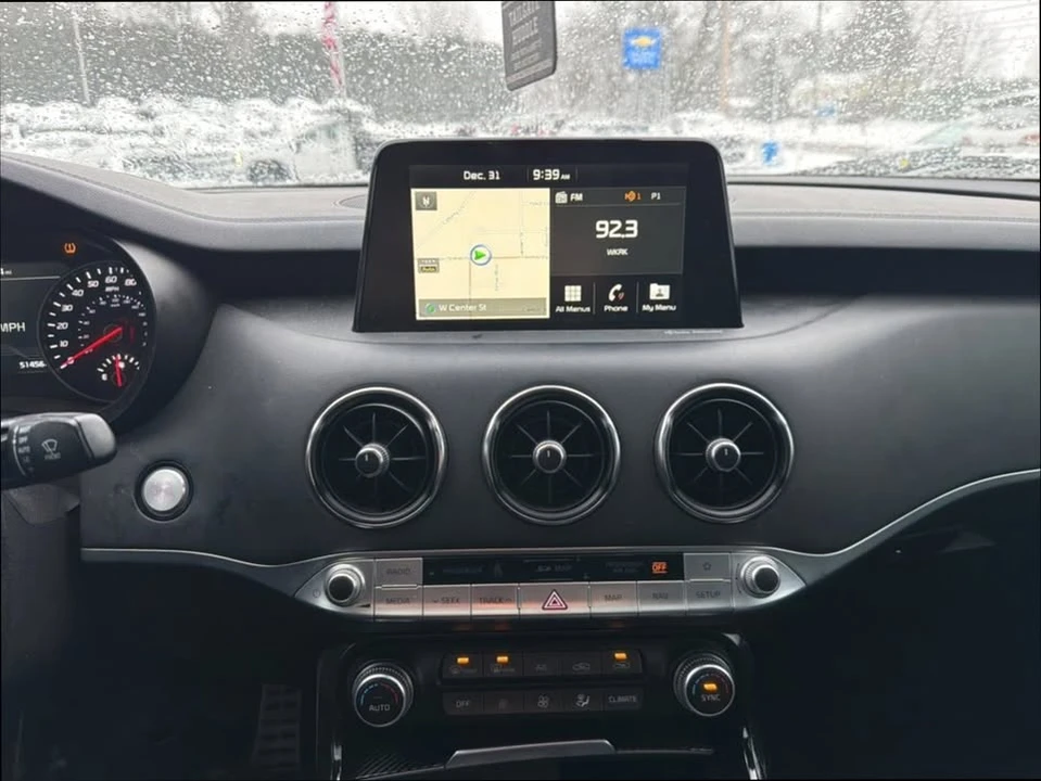 2019 Kia Stinger GT - Image 10 of 11