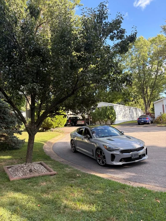 2019 Kia Stinger GT - Image 4 of 10