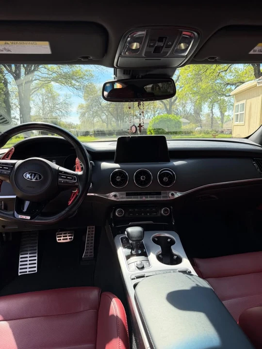 2019 Kia Stinger GT - Image 7 of 10