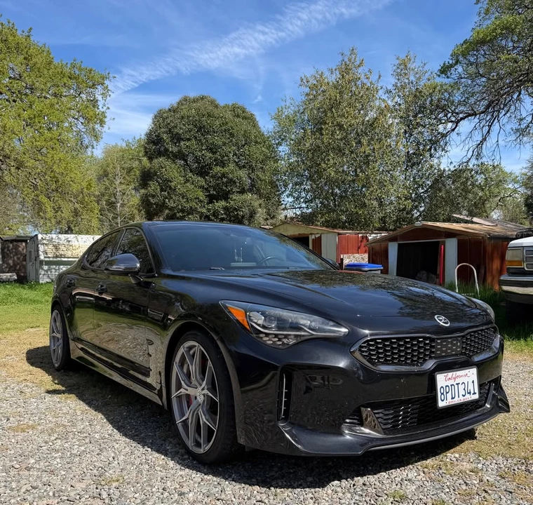 2019 Kia Stinger GT - Image 4 of 10