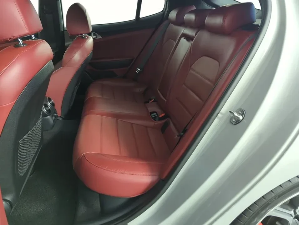 2019 Kia Stinger GT - Image 9 of 11