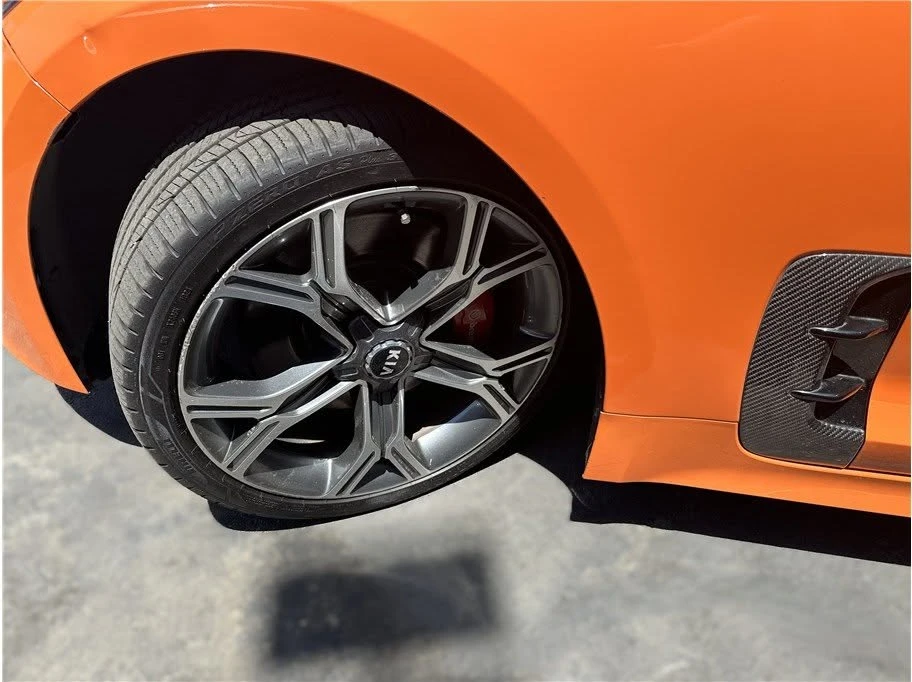 2019 Kia Stinger GT - Image 16 of 20