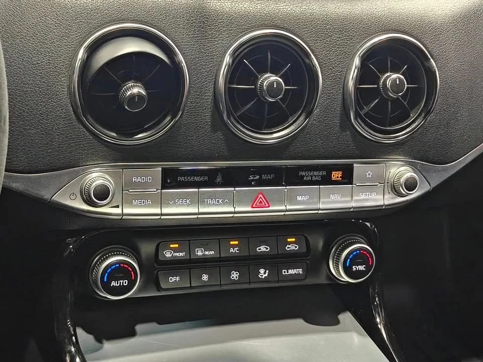 2019 Kia Stinger GT - Image 9 of 9