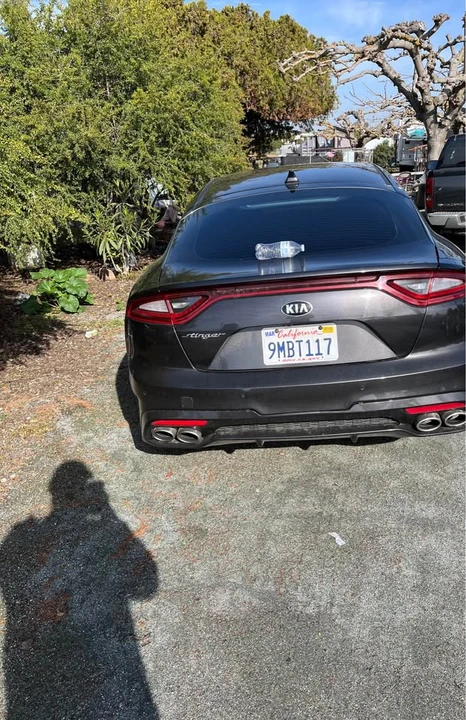 2019 Kia Stinger - Image 2 of 10