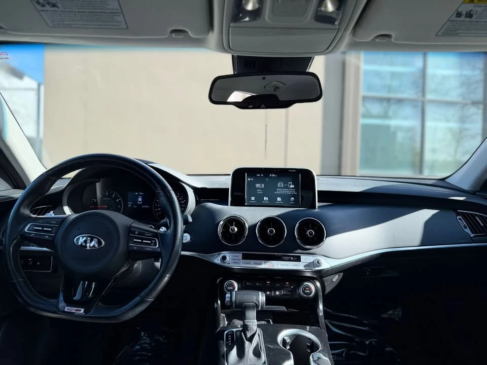 2019 Kia Stinger - Image 7 of 12