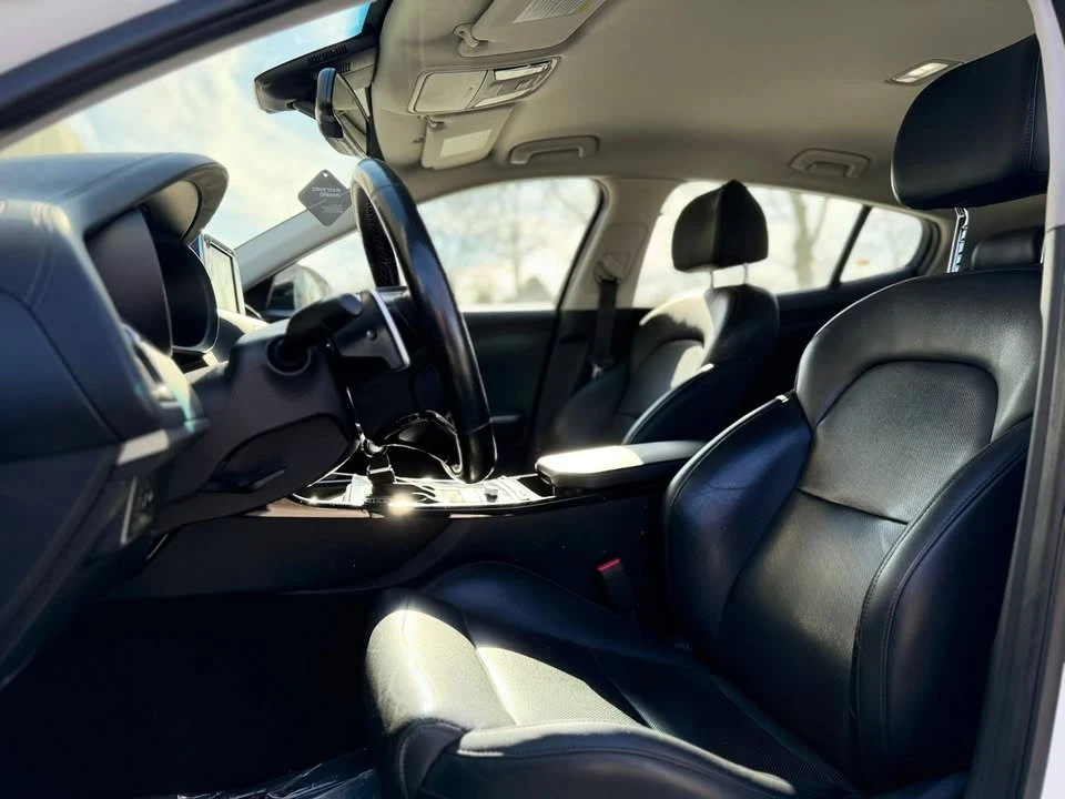 2019 Kia Stinger - Image 8 of 15