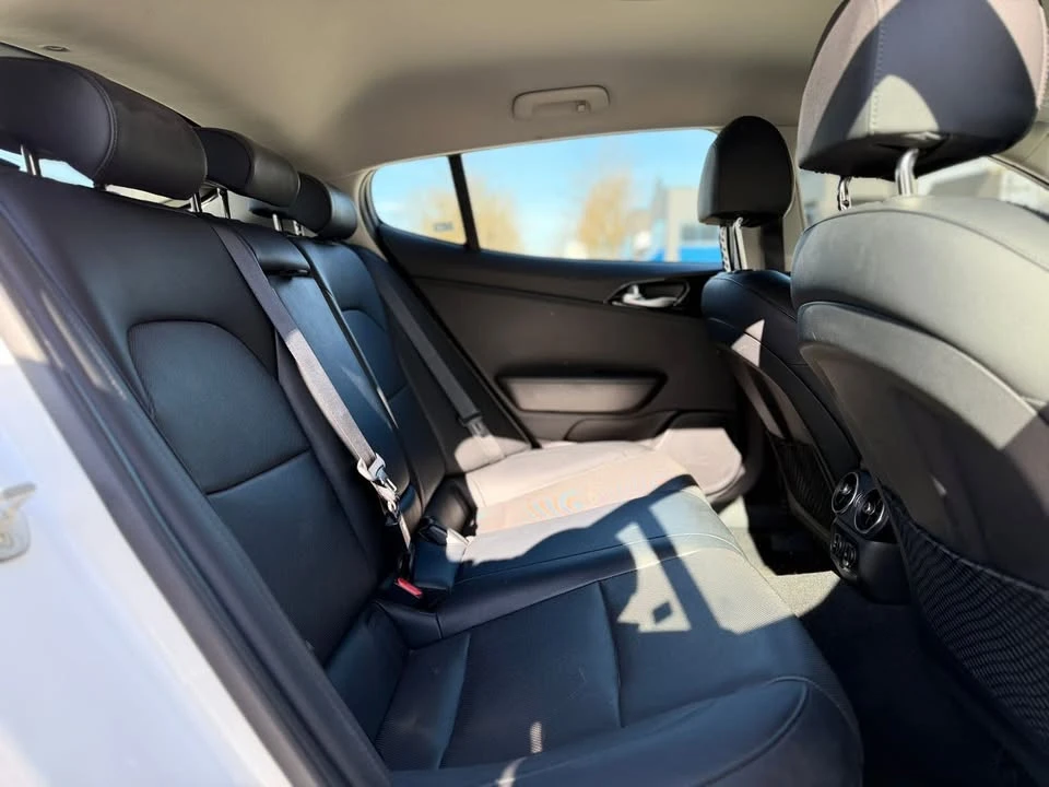 2019 Kia Stinger - Image 15 of 15