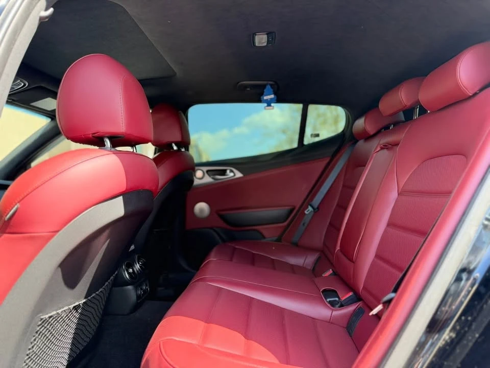 2019 Kia Stinger - Image 9 of 20