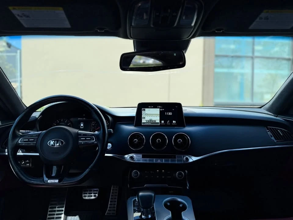 2019 Kia Stinger - Image 13 of 20