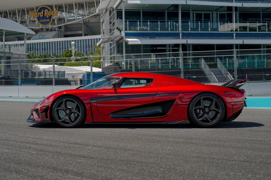 2019 Koenigsegg Regera - Image 17 of 31