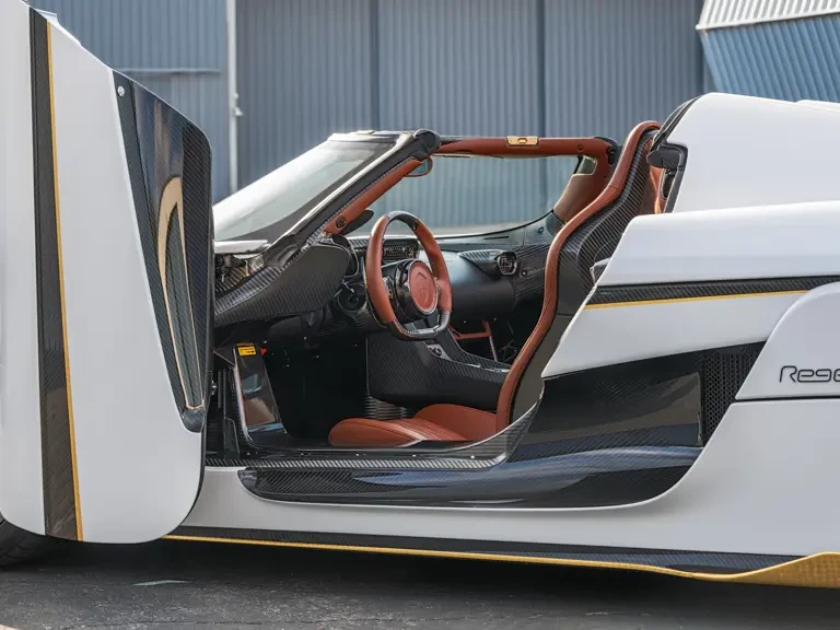 2019 Koenigsegg Regera - Image 13 of 31