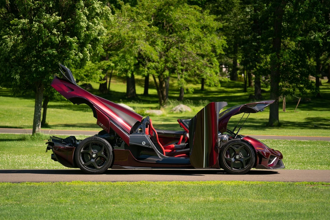 2019 Koenigsegg Regera - Image 28 of 31