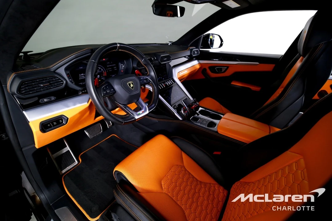 2019 Lamborghini Urus - Image 11 of 12