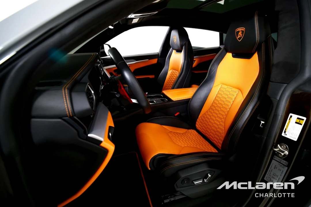 2019 Lamborghini Urus - Image 10 of 12