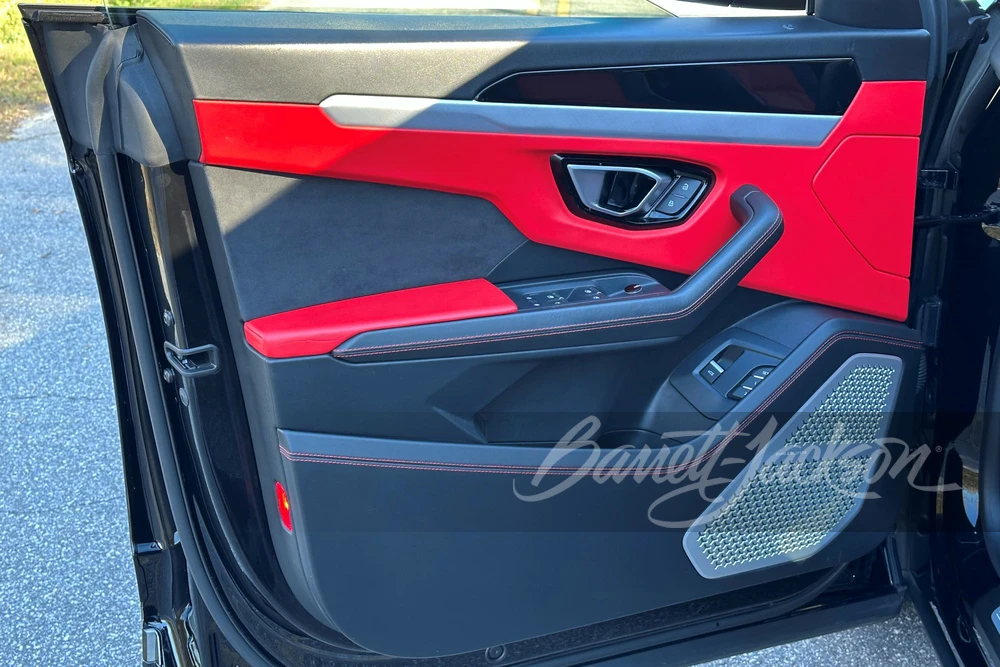 2019 Lamborghini Urus - Image 7 of 17