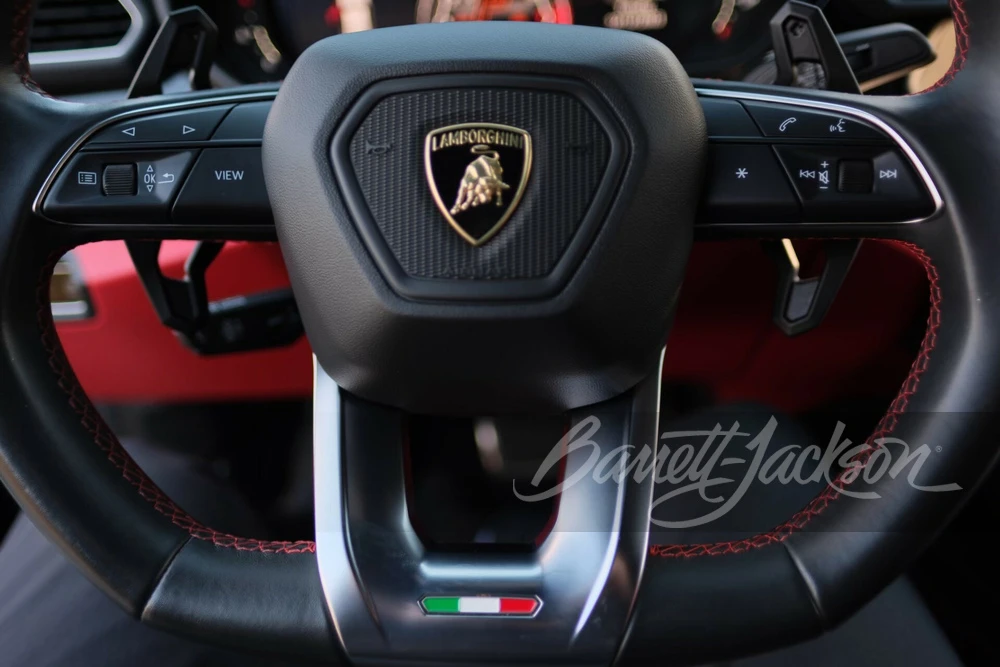 2019 Lamborghini Urus - Image 9 of 17