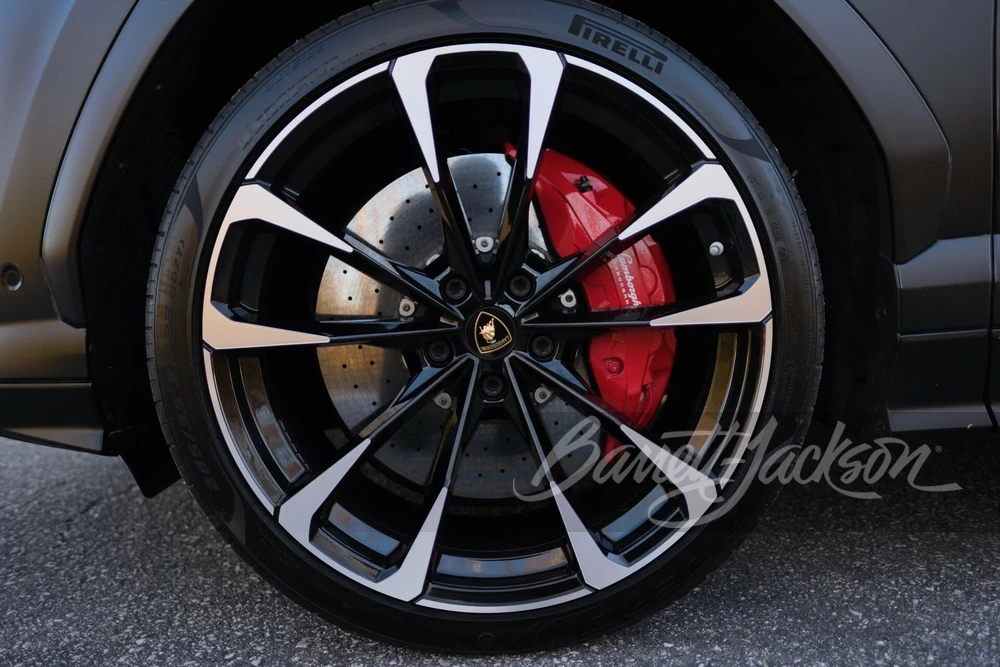 2019 Lamborghini Urus - Image 13 of 17