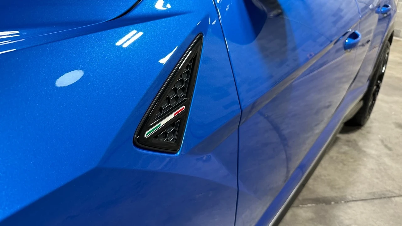 2019 Lamborghini Urus - Image 15 of 21