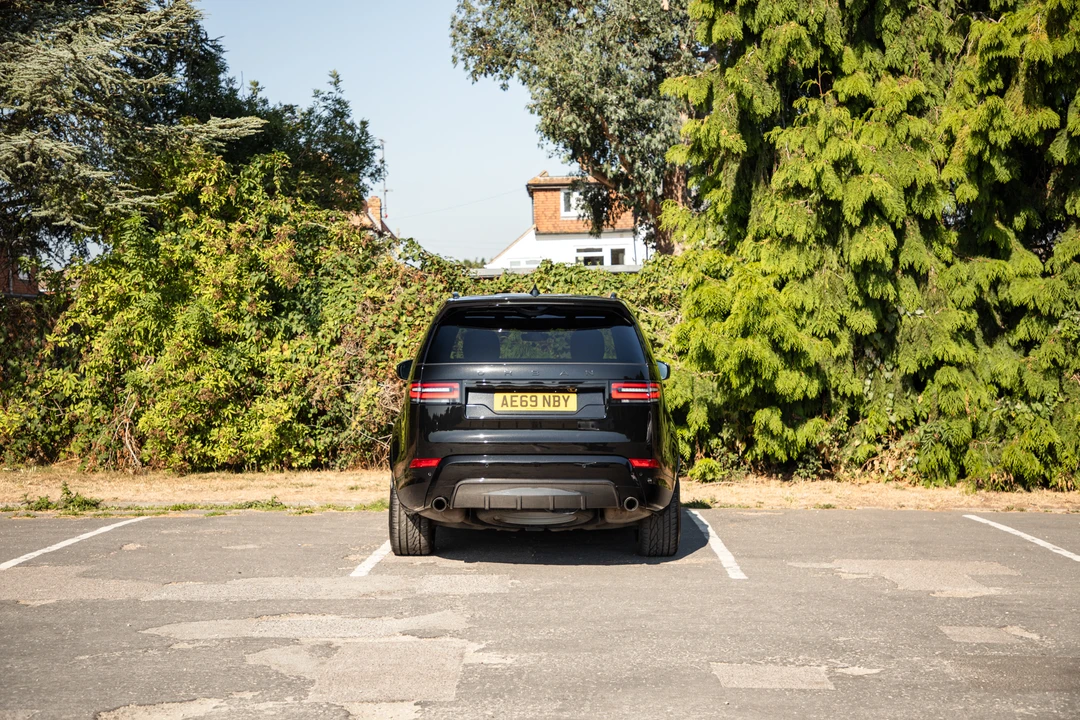 2019 Land Rover Discovery 5th Gen - Image 15 of 31