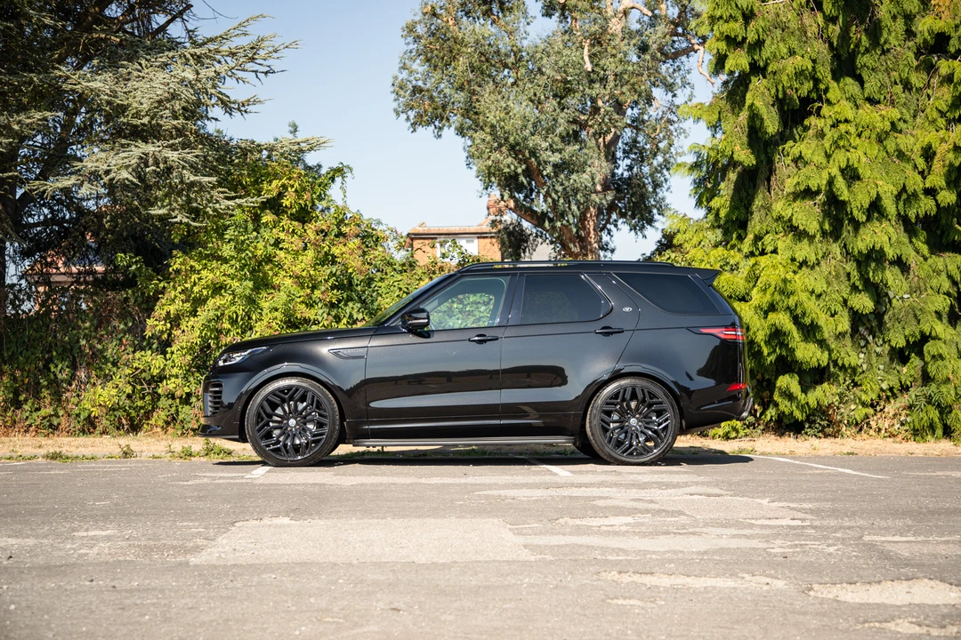 2019 Land Rover Discovery 5th Gen - Image 9 of 31