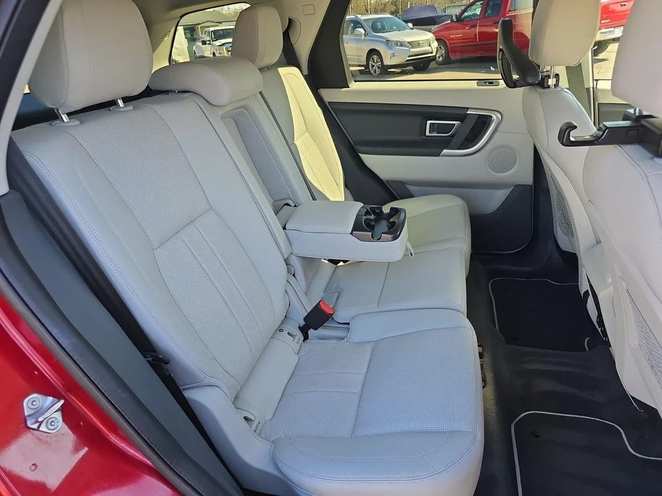 2019 Land Rover Discovery 5th Gen - Image 7 of 12