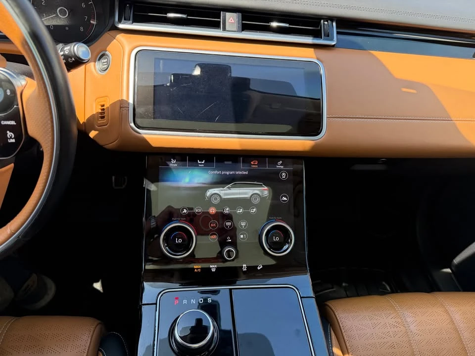 2019 Land Rover Range Rover Velar - Image 15 of 19
