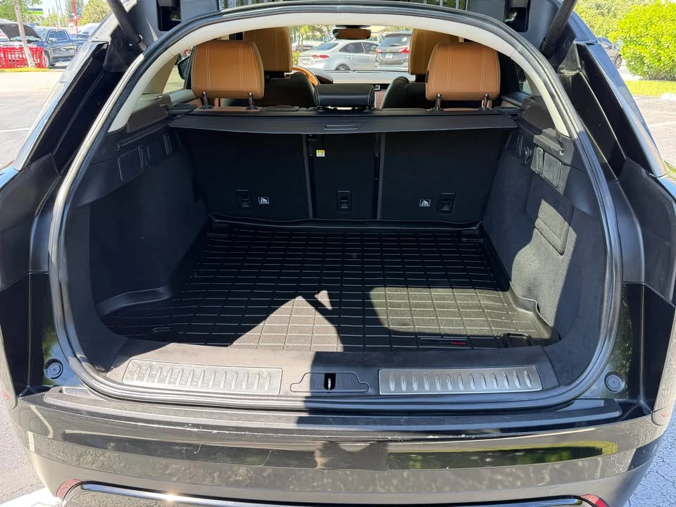 2019 Land Rover Range Rover Velar - Image 18 of 19
