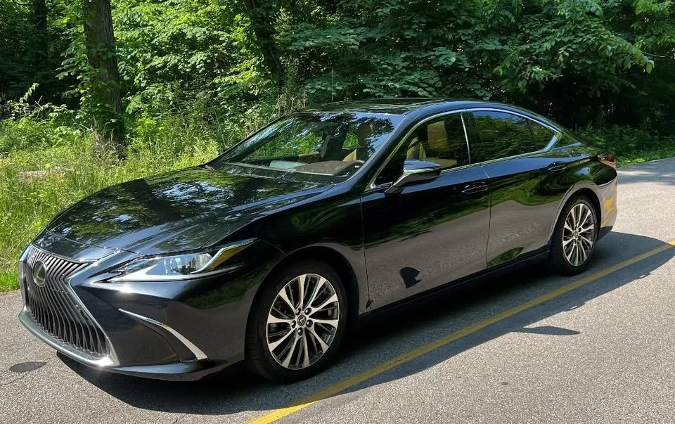 2019 Lexus ES 7th Gen - Image 4 of 6