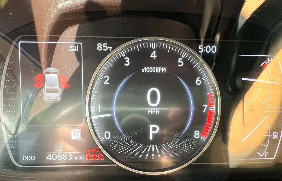 2019 Lexus ES 7th Gen - Image 5 of 6