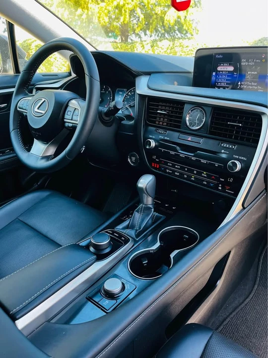 2019 Lexus RX 4th Gen - Image 6 of 9
