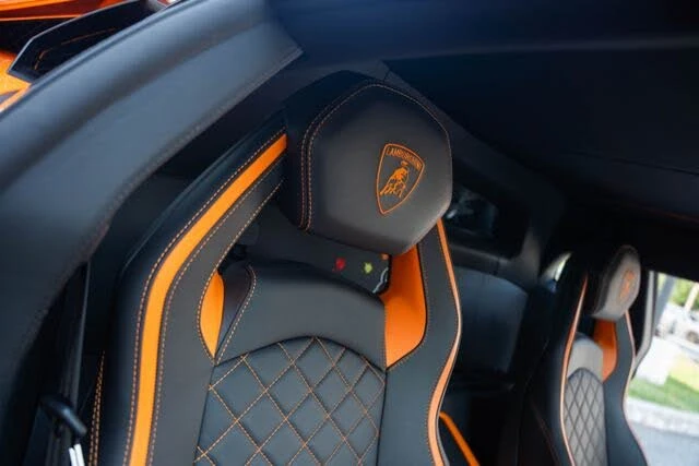 2019 Lamborghini Aventador S LP740-4 - Image 28 of 31