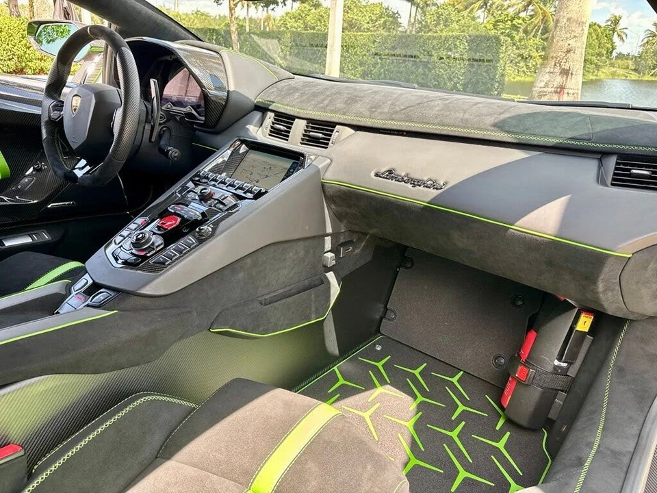 2019 Lamborghini Aventador SVJ LP770-4 - Image 26 of 31