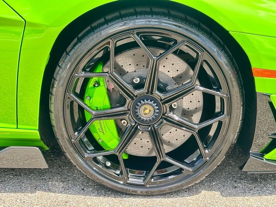 2019 Lamborghini Aventador SVJ LP770-4 - Image 18 of 31