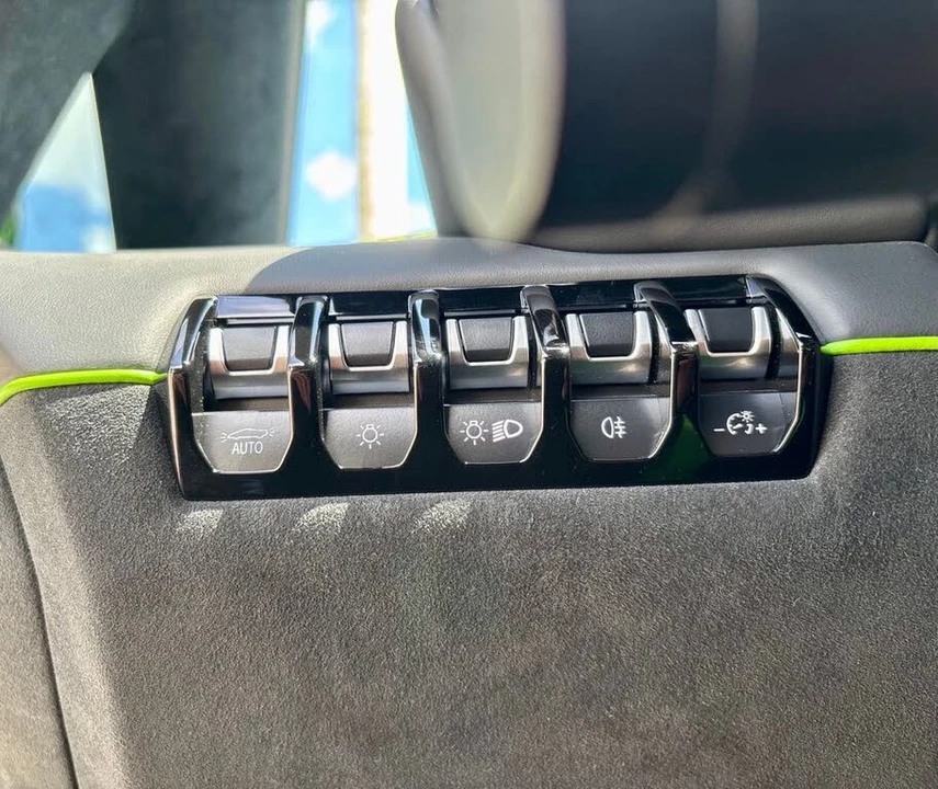 2019 Lamborghini Aventador SVJ LP770-4 - Image 29 of 31