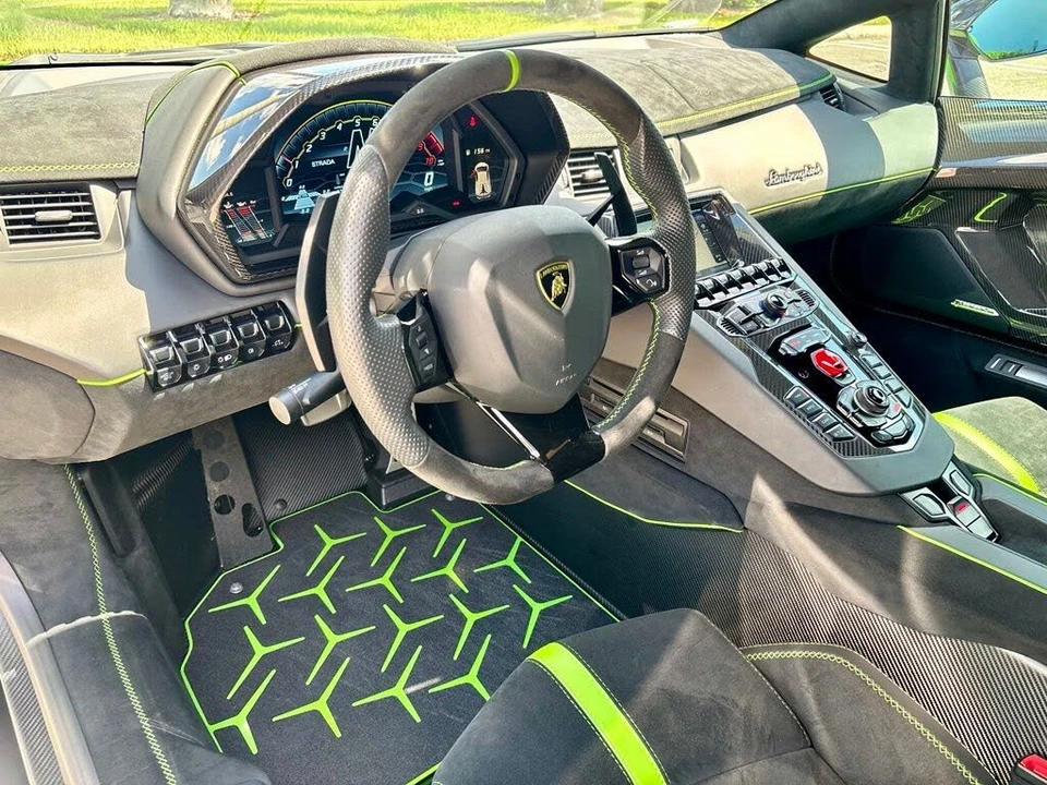 2019 Lamborghini Aventador SVJ LP770-4 - Image 23 of 31