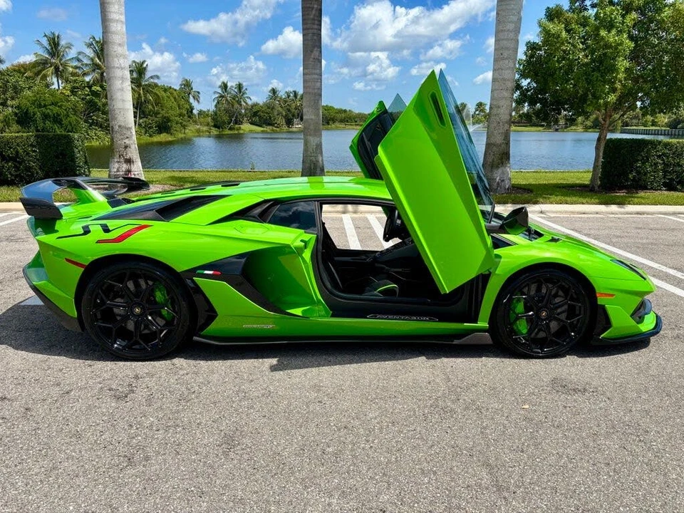 2019 Lamborghini Aventador SVJ LP770-4 - Image 7 of 31