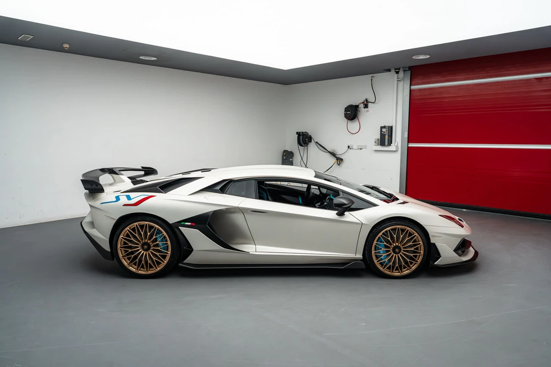 2019 Lamborghini Aventador SVJ LP770-4 - Image 10 of 31